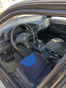 BMW 320, снимка 4 - Автомобили и джипове - 45711312