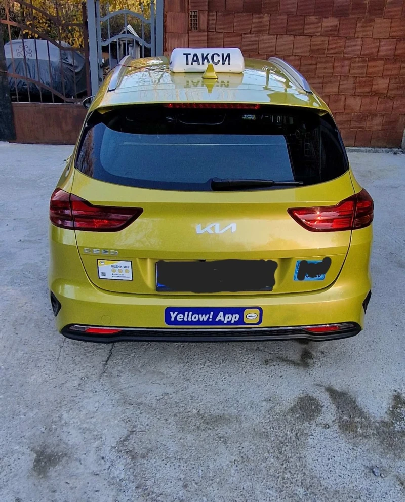 Kia Ceed 1.5, снимка 1 - Автомобили и джипове - 48981798