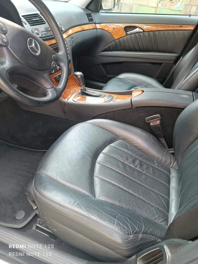 Mercedes-Benz E 320, снимка 7 - Автомобили и джипове - 49088076