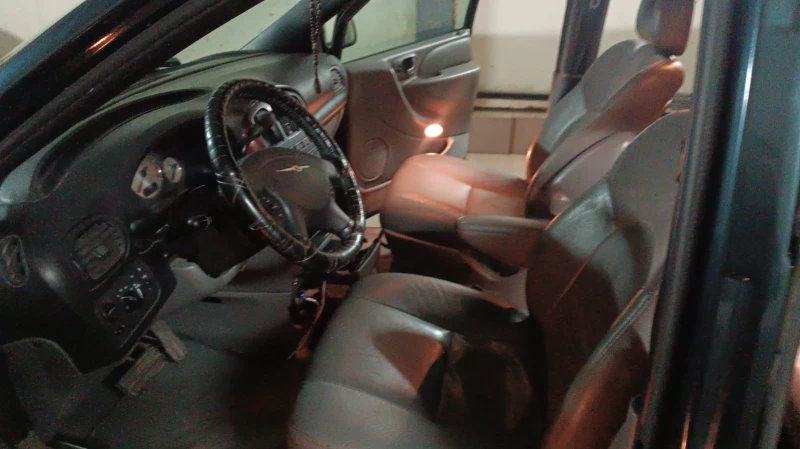 Chrysler Gr.voyager Ван, снимка 5 - Автомобили и джипове - 50971164