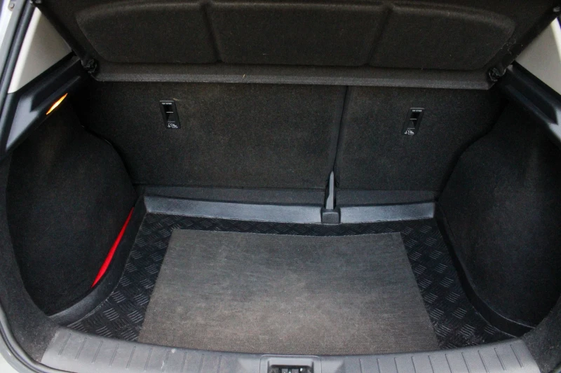 Nissan Pulsar 1.2 Acenta / Keyless Go / Camera, снимка 17 - Автомобили и джипове - 51432559