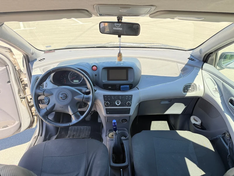 Nissan Almera tino 2.2 DCI, снимка 9 - Автомобили и джипове - 52384316