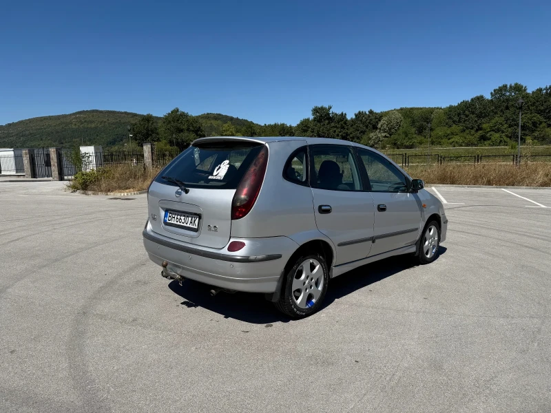 Nissan Almera tino 2.2 DCI, снимка 2 - Автомобили и джипове - 52384316