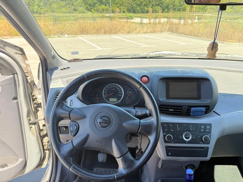 Nissan Almera tino 2.2 DCI, снимка 10 - Автомобили и джипове - 52384316