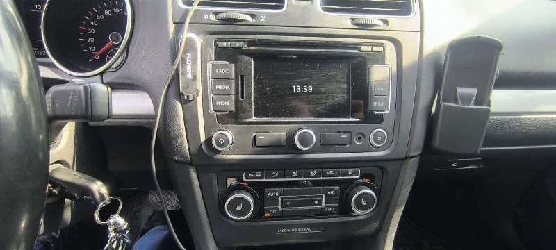 VW Golf, снимка 9 - Автомобили и джипове - 52403794