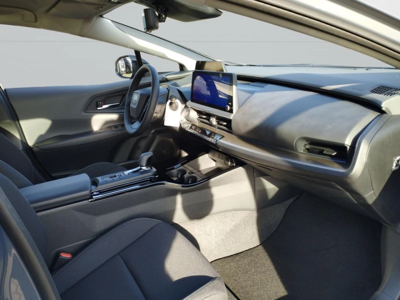 Toyota Prius 2.0 PLUG-IN HYBRID EXECUTIVE MATRIX, снимка 13 - Автомобили и джипове - 52080304