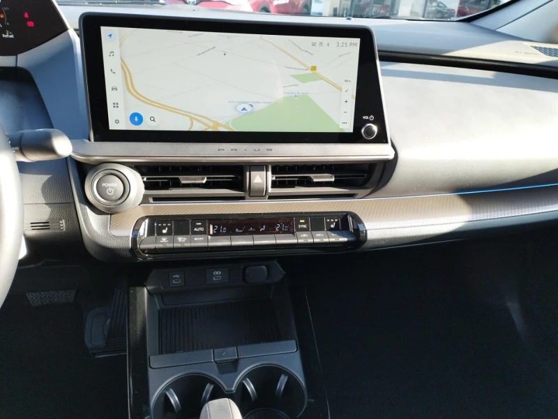 Toyota Prius 2.0 PLUG-IN HYBRID EXECUTIVE MATRIX, снимка 11 - Автомобили и джипове - 52080304