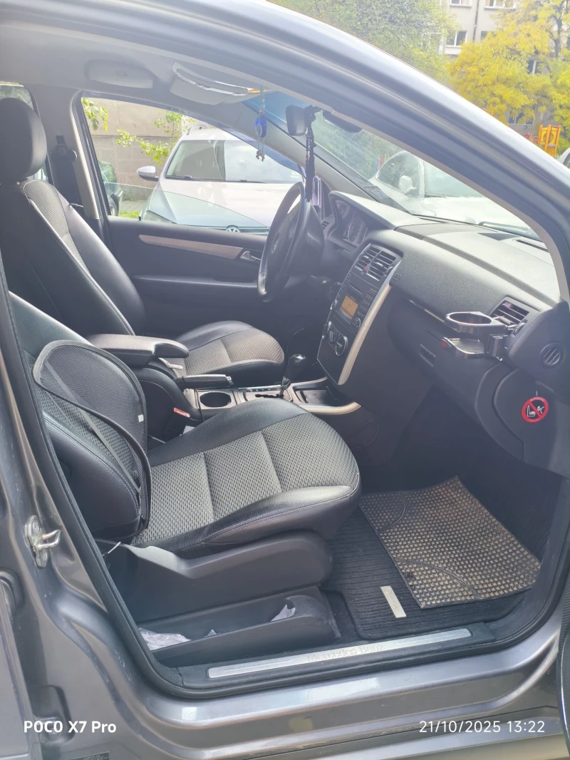 Mercedes-Benz B 200, снимка 4 - Автомобили и джипове - 52261279