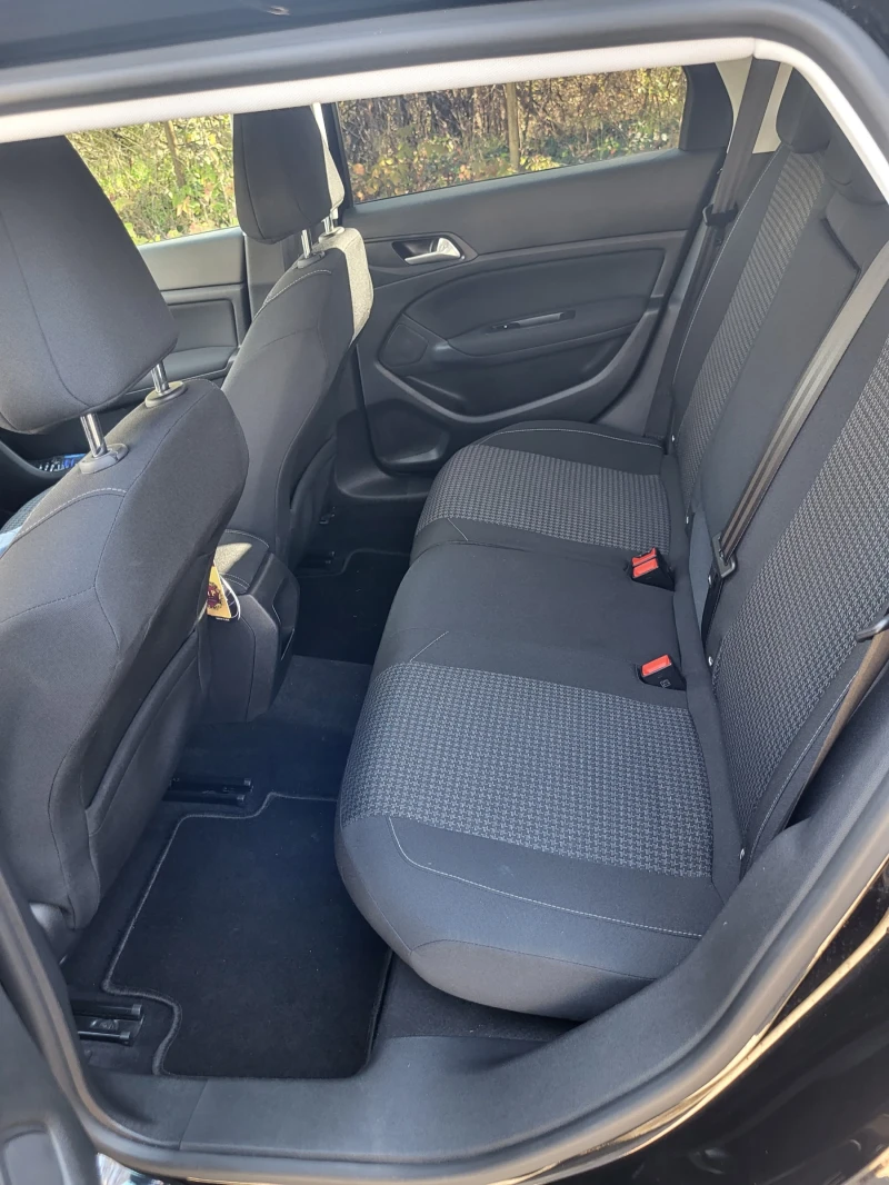 Peugeot 308 1.5HDI-2019г, снимка 12 - Автомобили и джипове - 52507773