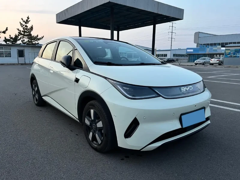 BYD Dolphin 2025 Facelift 45 kWh, снимка 3 - Автомобили и джипове - 52944125