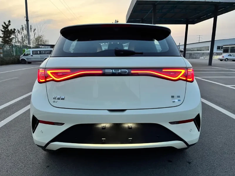 BYD Dolphin 2025 Facelift 45 kWh, снимка 5 - Автомобили и джипове - 52944125