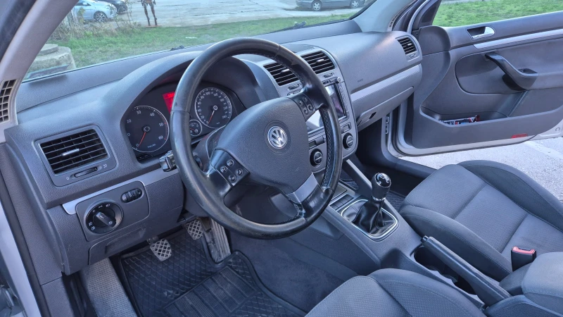 VW Golf 2.0 TDI, снимка 12 - Автомобили и джипове - 53052866