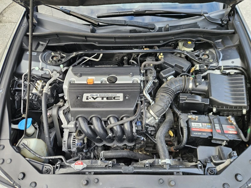 Honda Accord 2.4i-VTEC Distronic NAVI CAM Voice Brake Assist, снимка 9 - Автомобили и джипове - 53105828