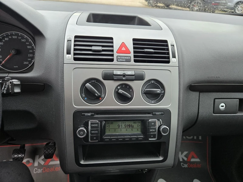 VW Touran 2.0i-109кс= 7МЕСТА= ФАБРИЧЕН МЕТАН= FACE= АВТОПИЛО, снимка 16 - Автомобили и джипове - 53597427