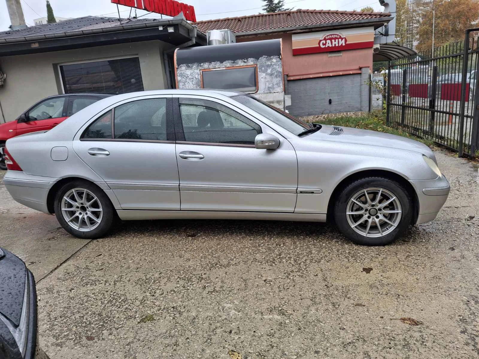 Mercedes-Benz C 200 Kompressor - изображение 6