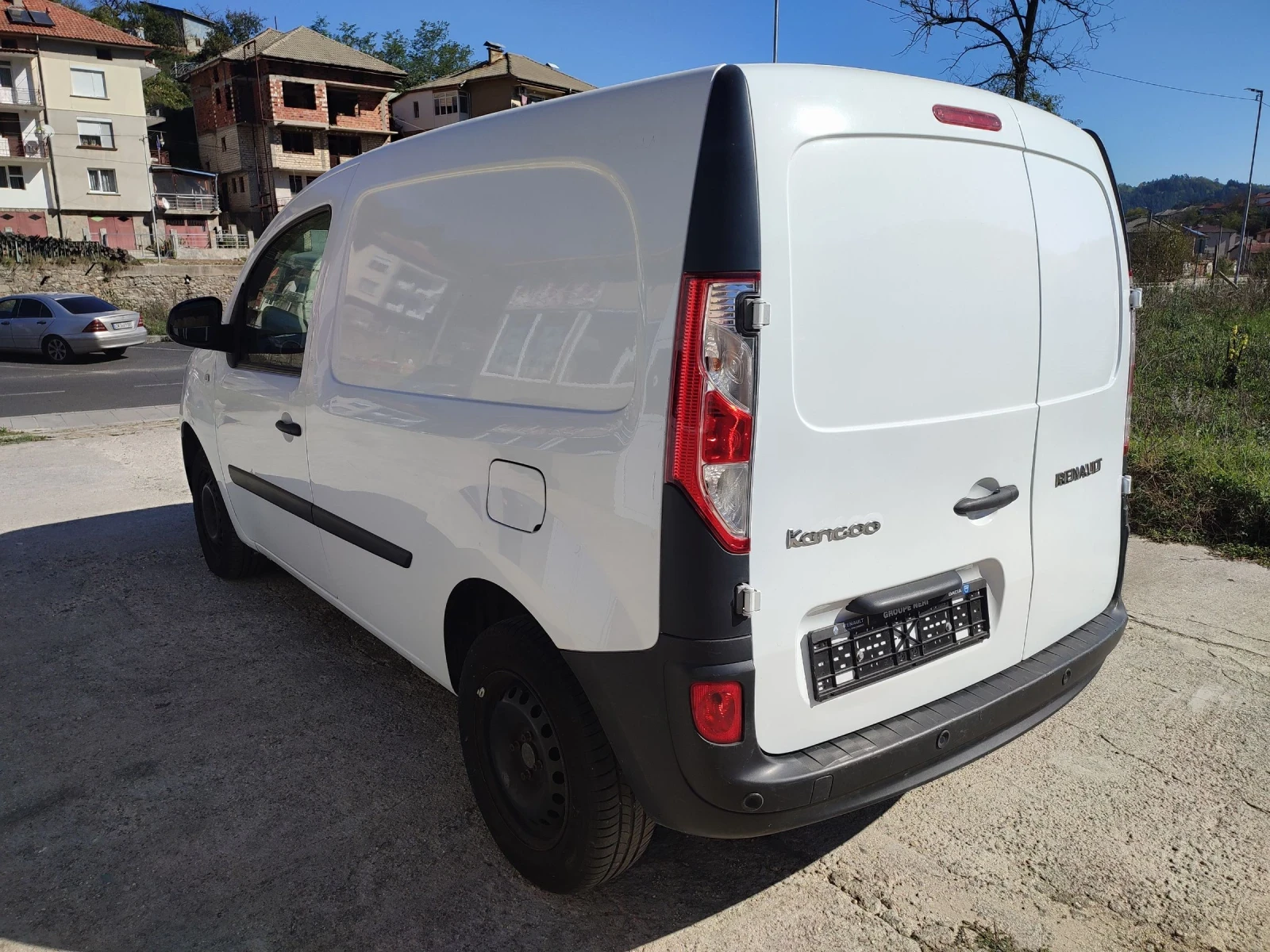 Renault Kangoo Grand comfort 4d 1.5DCI 75 климатик  - изображение 4