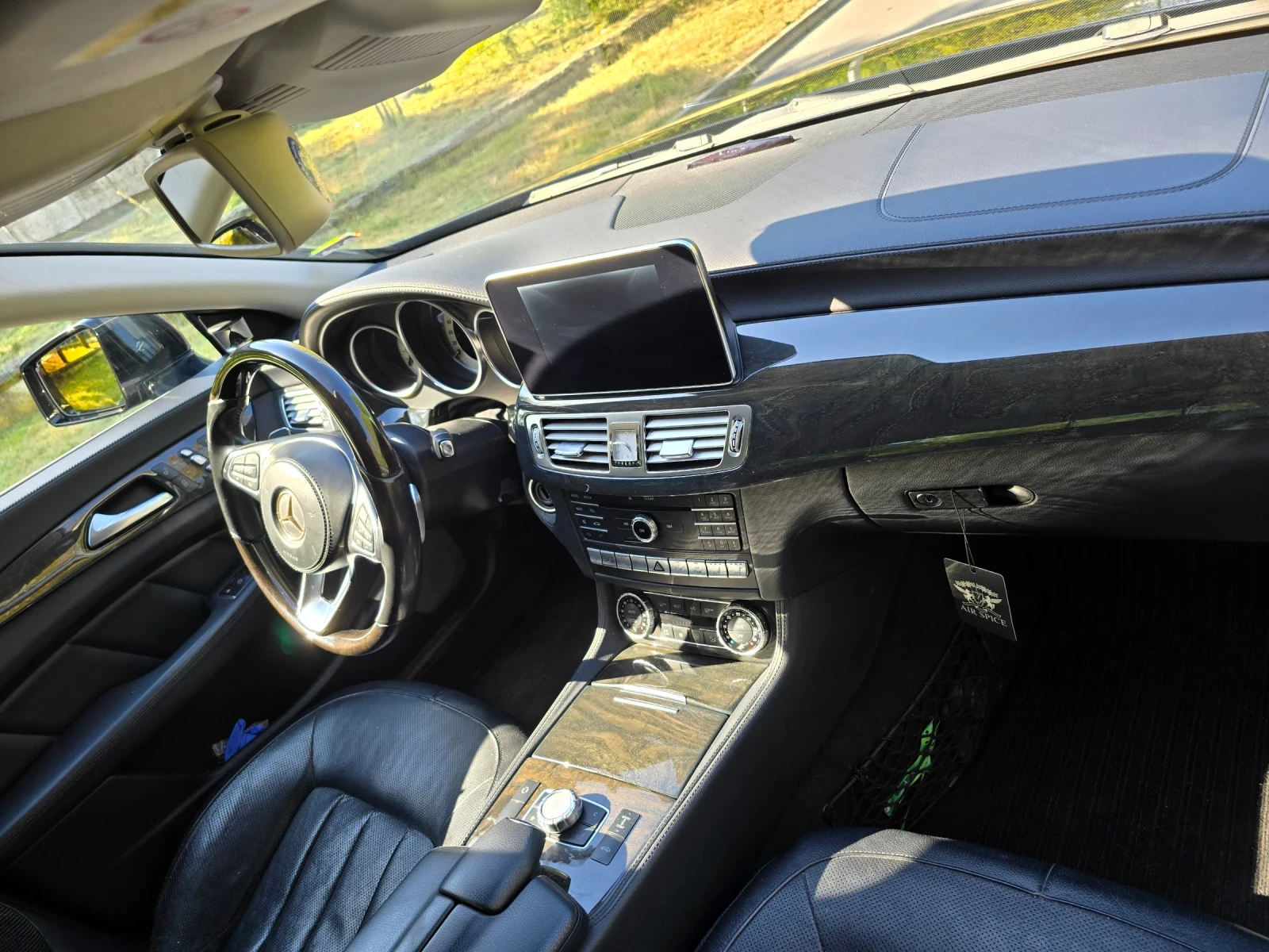 Mercedes-Benz CLS 350  - изображение 8