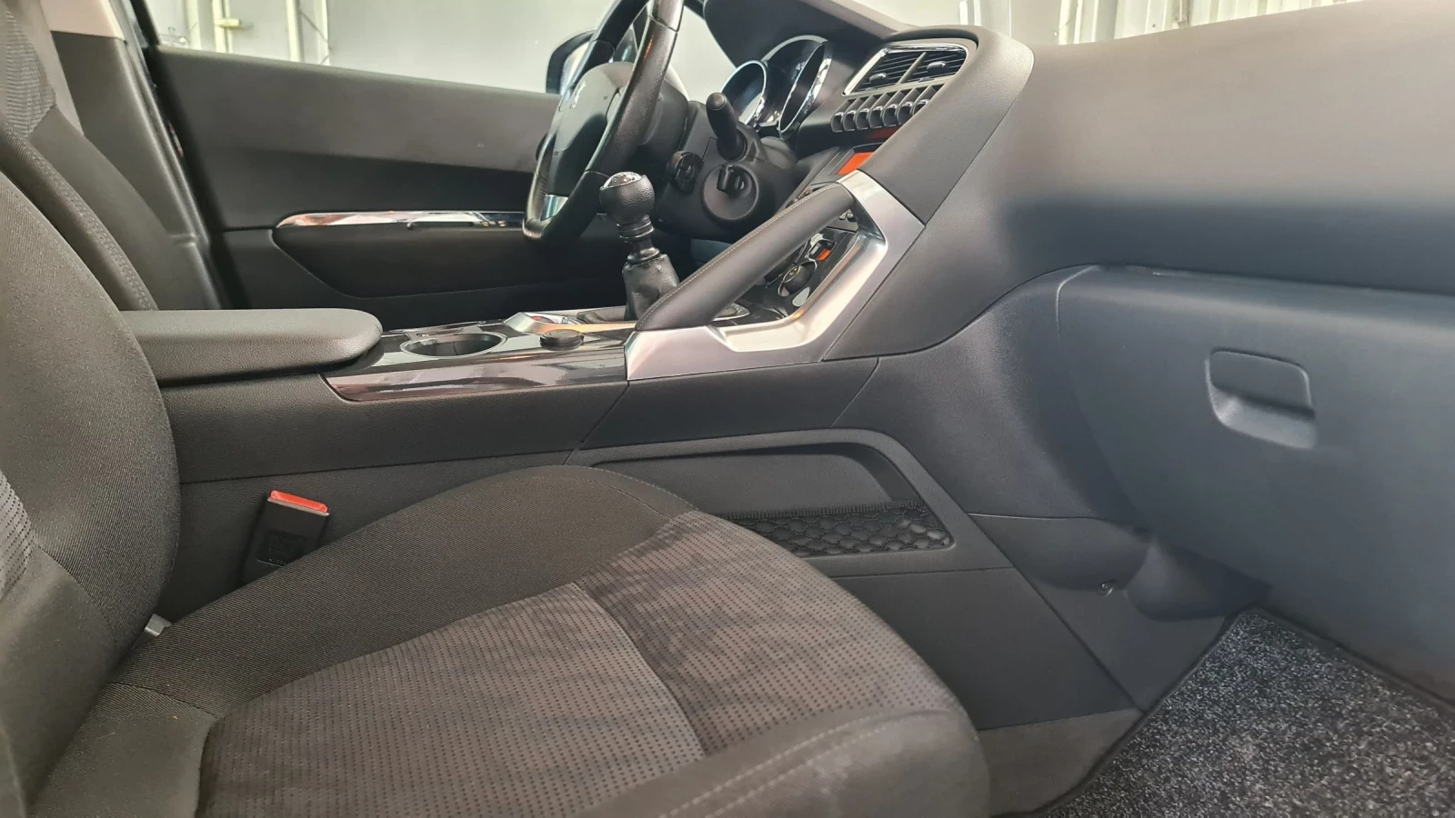 Peugeot 3008 2.0 HDI Alleur  - изображение 9