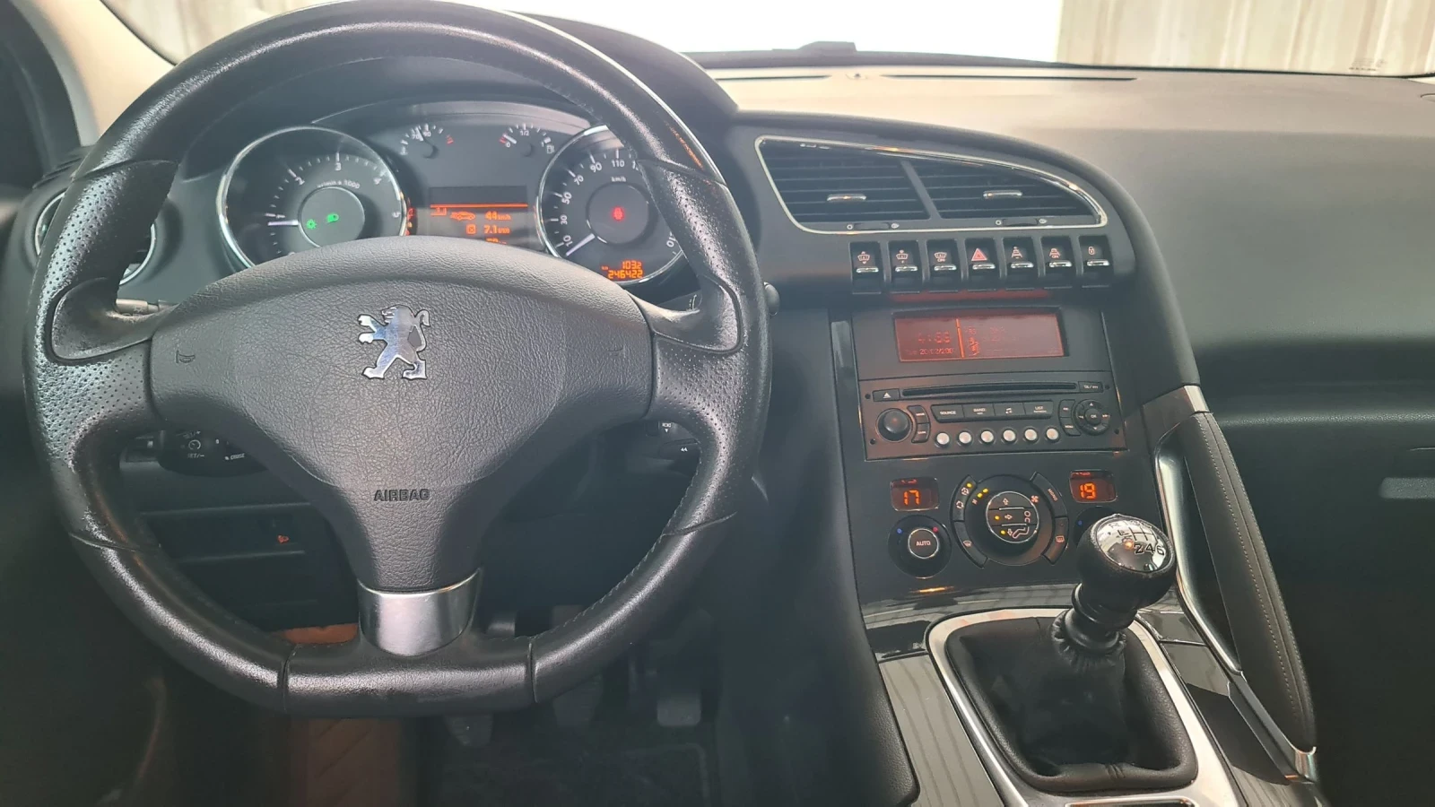 Peugeot 3008 2.0 HDI Alleur  - изображение 8