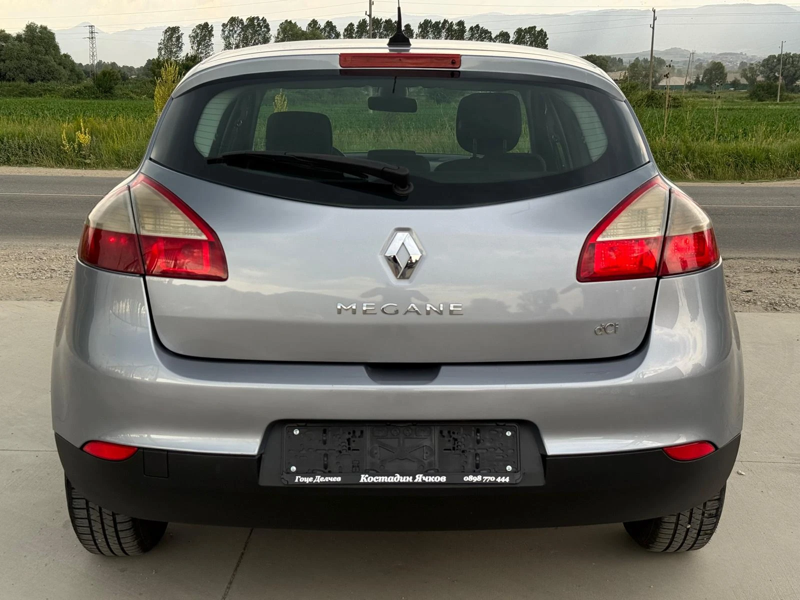 Renault Megane 1.5 DCI Навигация/Климатроник/Собствен лизинг - изображение 5