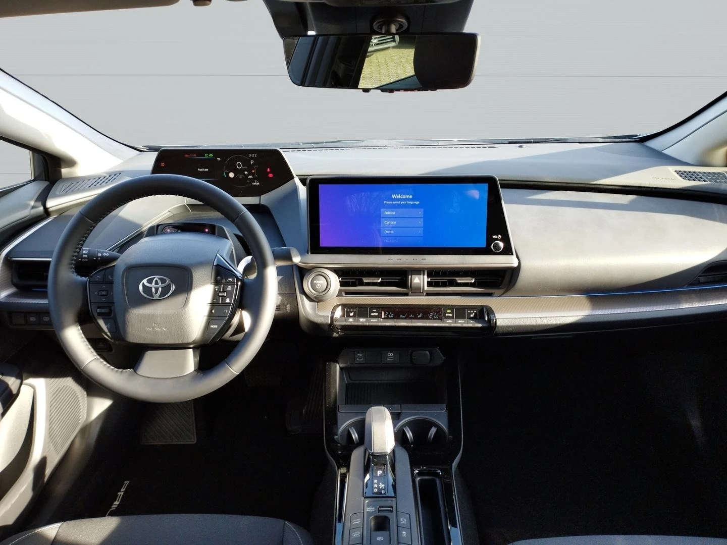 Toyota Prius 2.0 PLUG-IN HYBRID EXECUTIVE MATRIX | Mobile.bg � ����������� 12