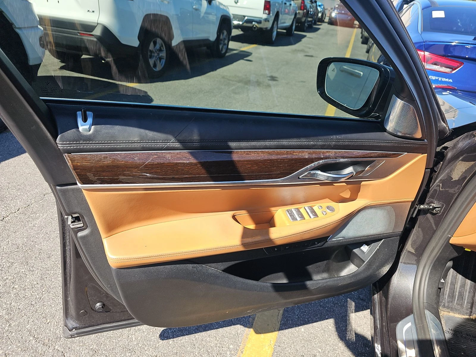 BMW 750 xDRIVE 50I* INDIVIDUAL*  | Mobile.bg   12