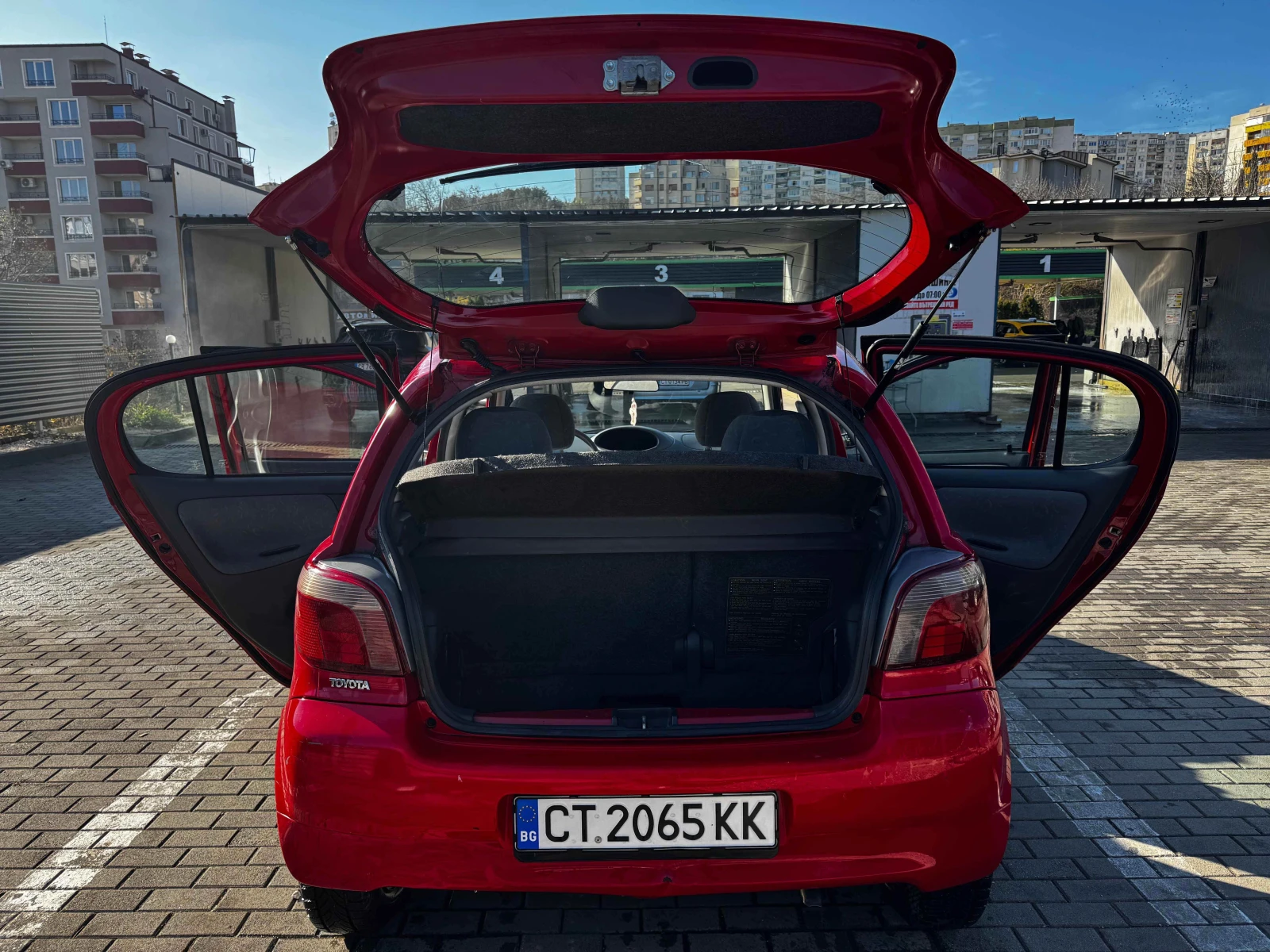 Toyota Yaris  - изображение 7