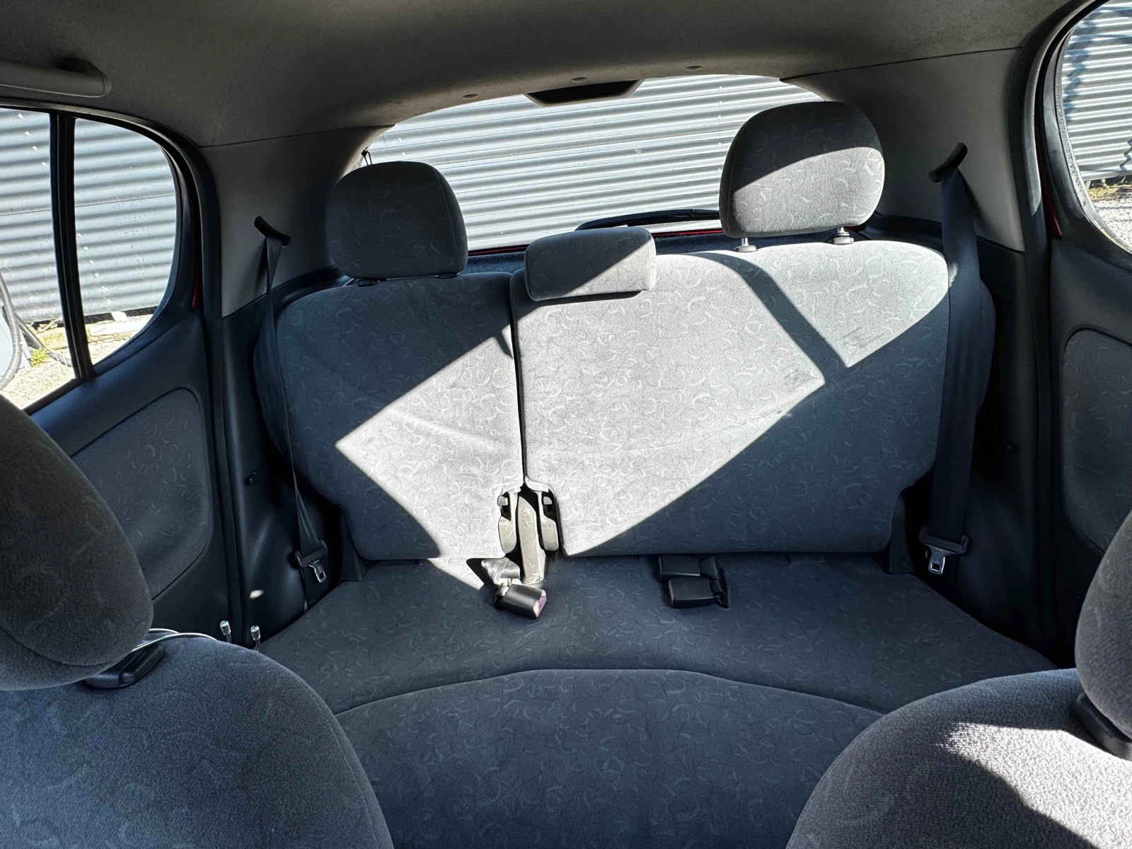 Toyota Yaris  - изображение 4