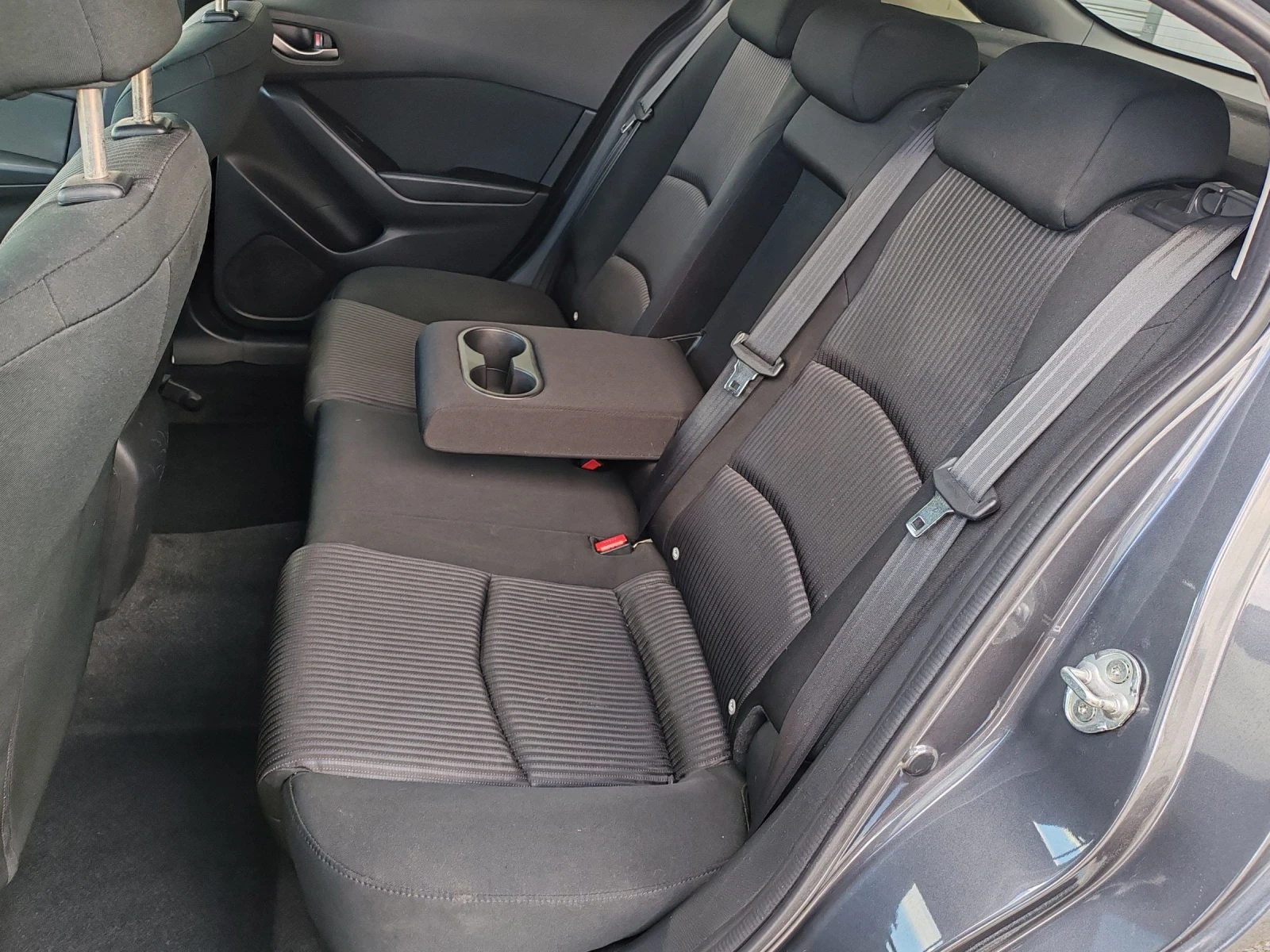 Mazda 3 1.5i SkyActive 100kc Navi | Mobile.bg � ����������� 14