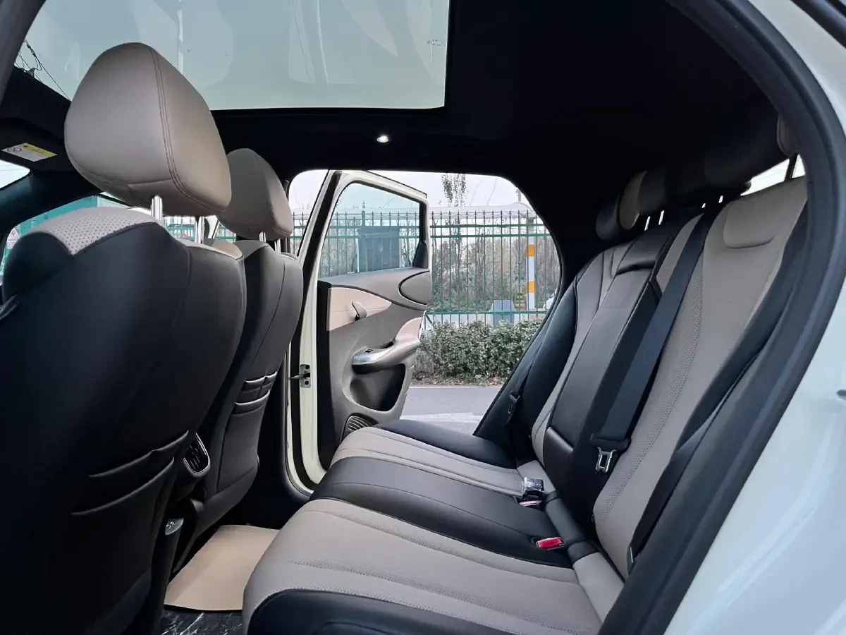 BYD Dolphin 2025 Facelift 45 kWh | Mobile.bg � ����������� 14