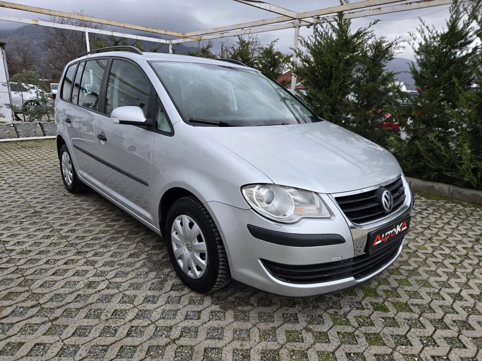 VW Touran 2.0i-109кс= 7МЕСТА= ФАБРИЧЕН МЕТАН= FACE= АВТОПИЛО - изображение 2