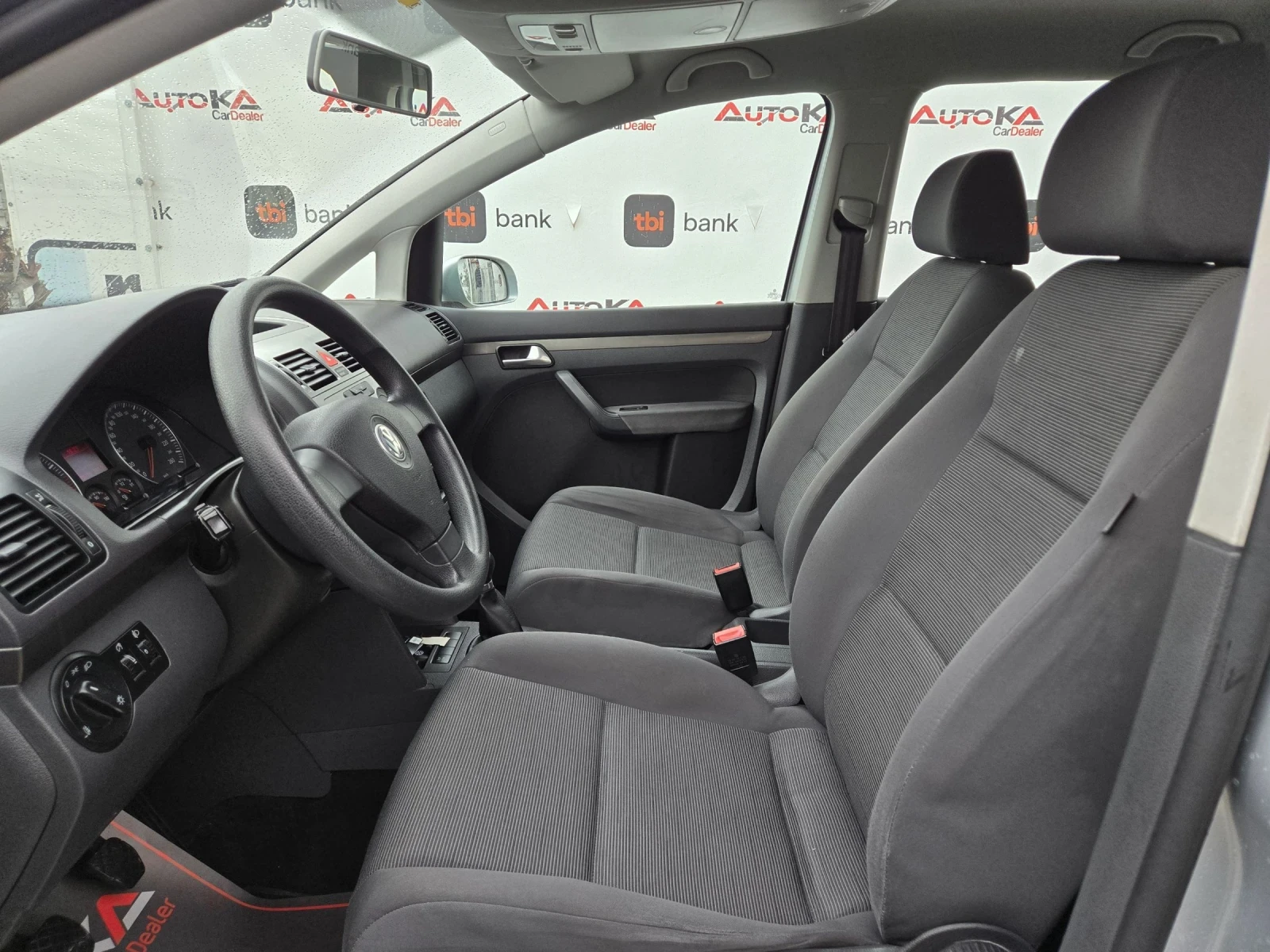 VW Touran 2.0i-109кс= 7МЕСТА= ФАБРИЧЕН МЕТАН= FACE= АВТОПИЛО - изображение 7