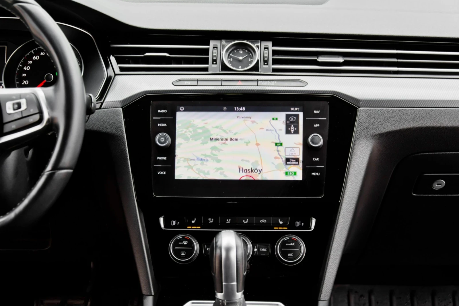 VW Arteon R line , снимка 12 - Автомобили и джипове - 53980673