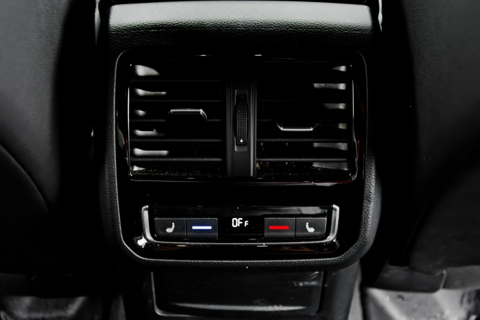 VW Arteon R line , снимка 11 - Автомобили и джипове - 53980673