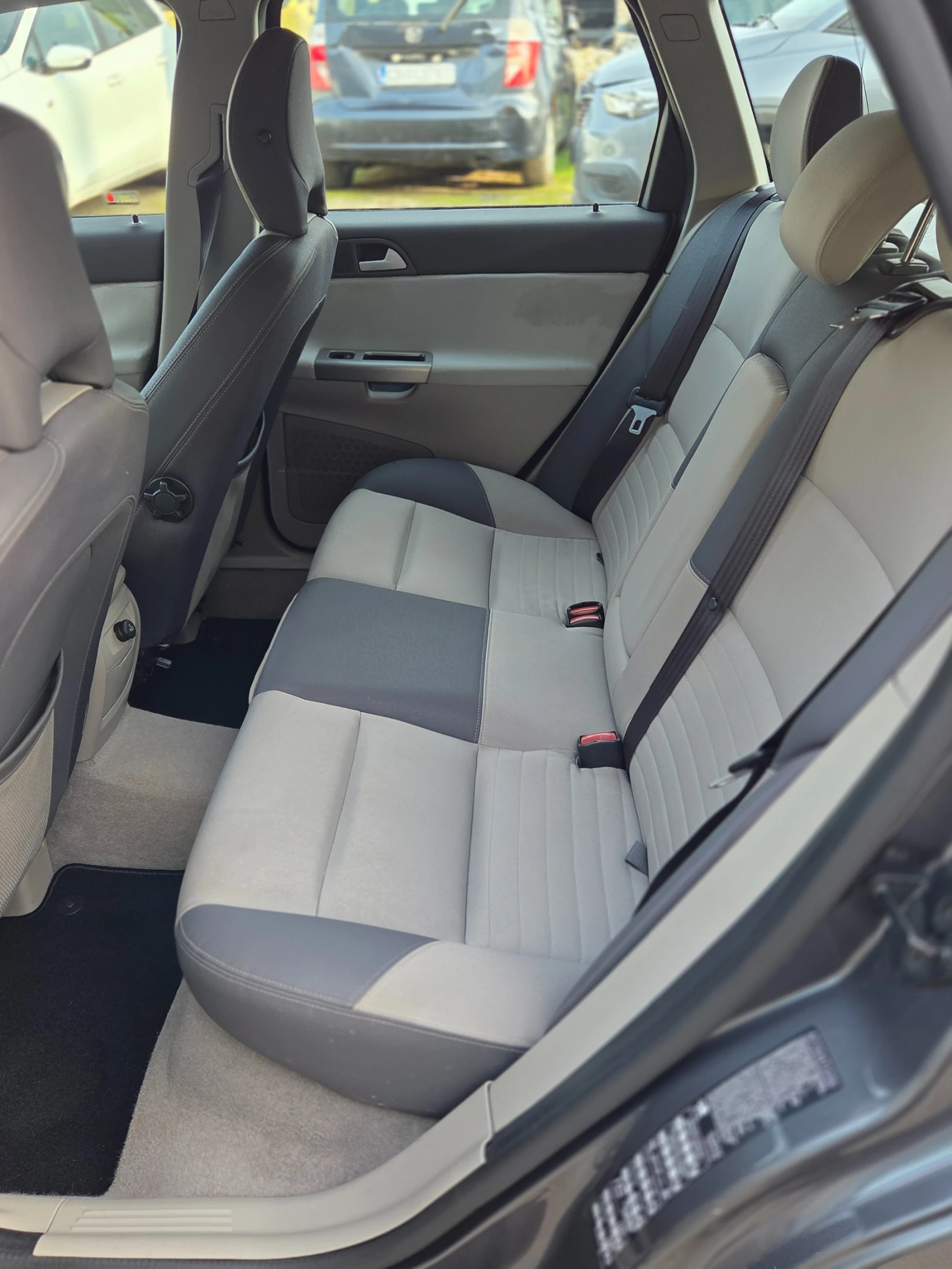 Volvo V50 2.0D 136к.с. ОТЛИЧНО, снимка 8 - Автомобили и джипове - 54054876