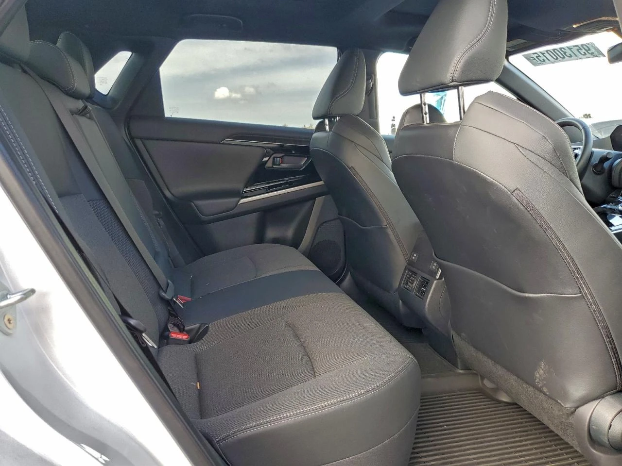 Toyota bZ4X Xle, снимка 11 - Автомобили и джипове - 54072332