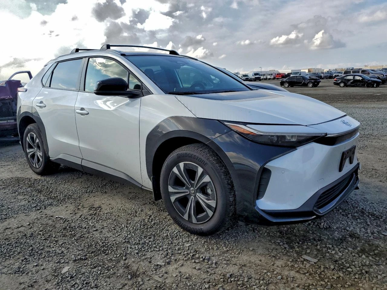 Toyota bZ4X Xle, снимка 4 - Автомобили и джипове - 54072332