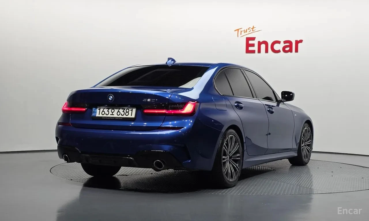 BMW 320 i M Sport | Panorama | 360 Camera | Distronic, снимка 3 - Автомобили и джипове - 54521624