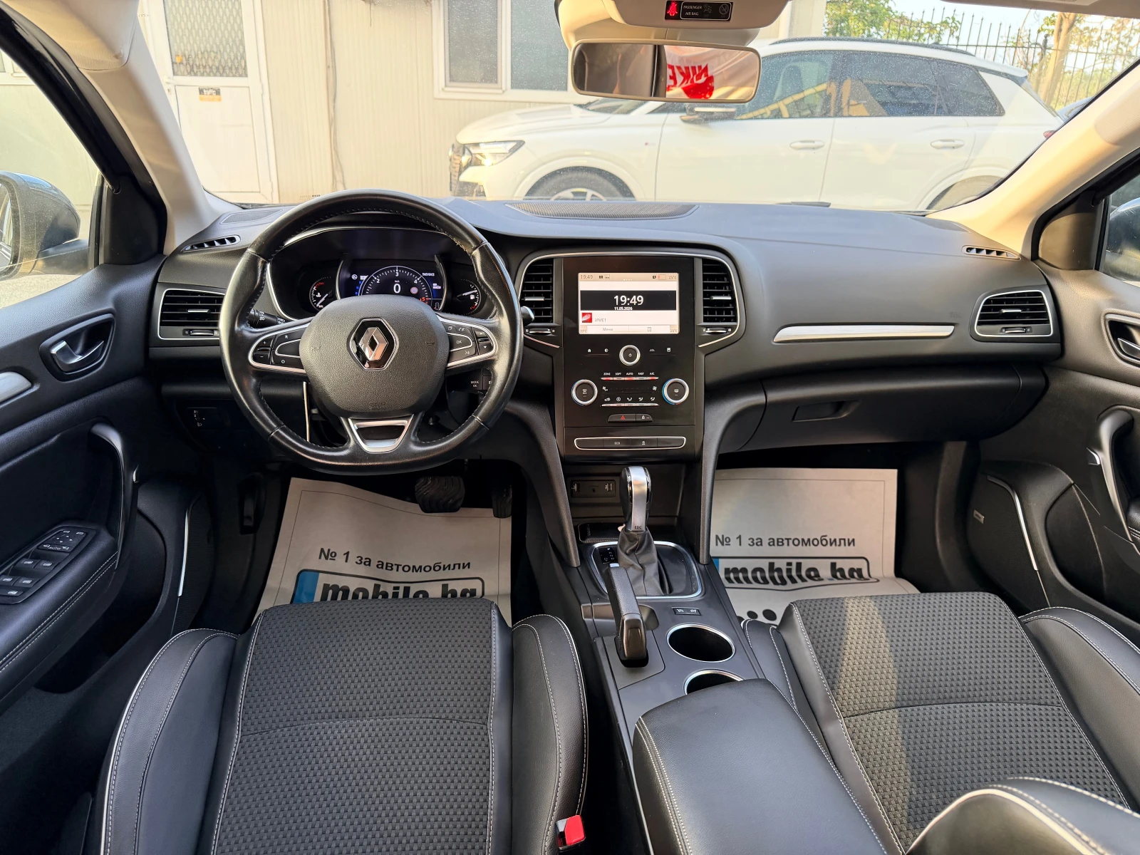 Renault Megane 1.5DCI NAVI AUTOMAT FULLL, снимка 12 - Автомобили и джипове - 54742586