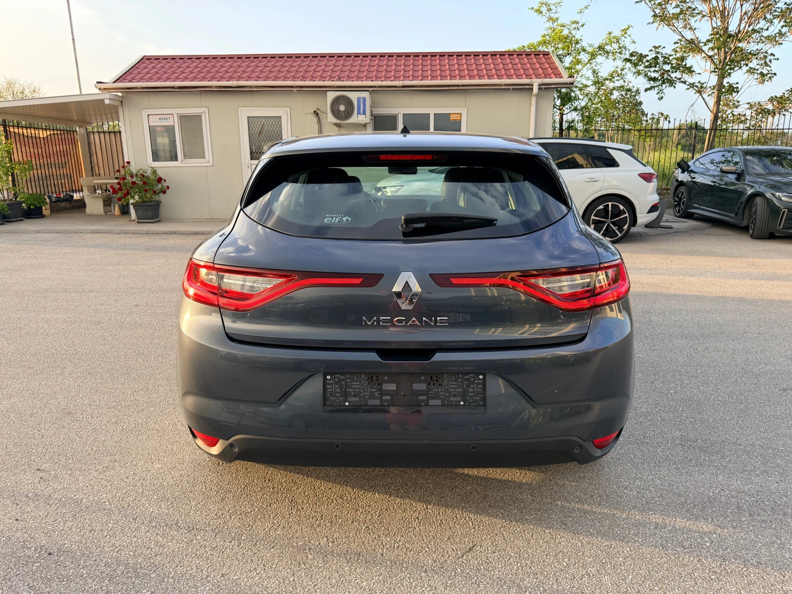 Renault Megane 1.5DCI NAVI AUTOMAT FULLL, снимка 4 - Автомобили и джипове - 54742586