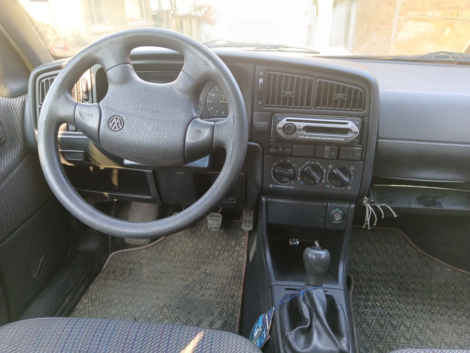 VW Passat 1.9td, снимка 8 - Автомобили и джипове - 54870683