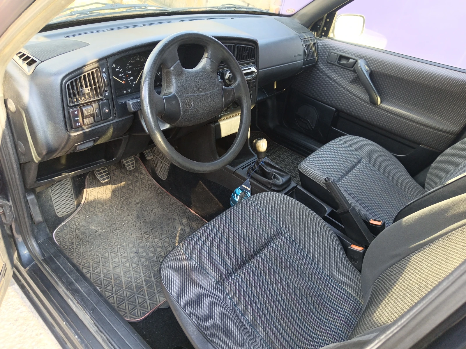 VW Passat 1.9td, снимка 5 - Автомобили и джипове - 54870683