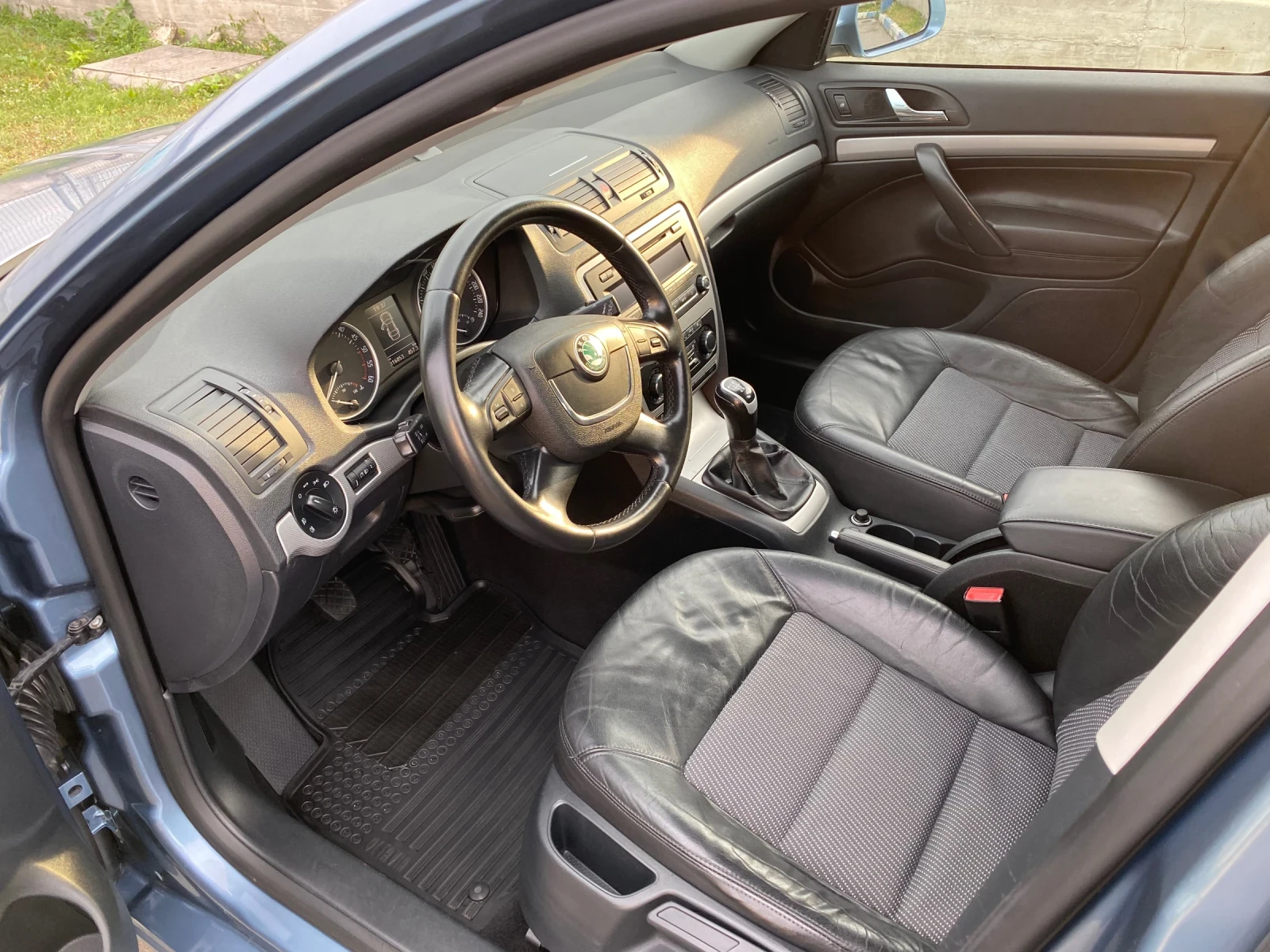 Skoda Octavia, снимка 10 - Автомобили и джипове - 54877278