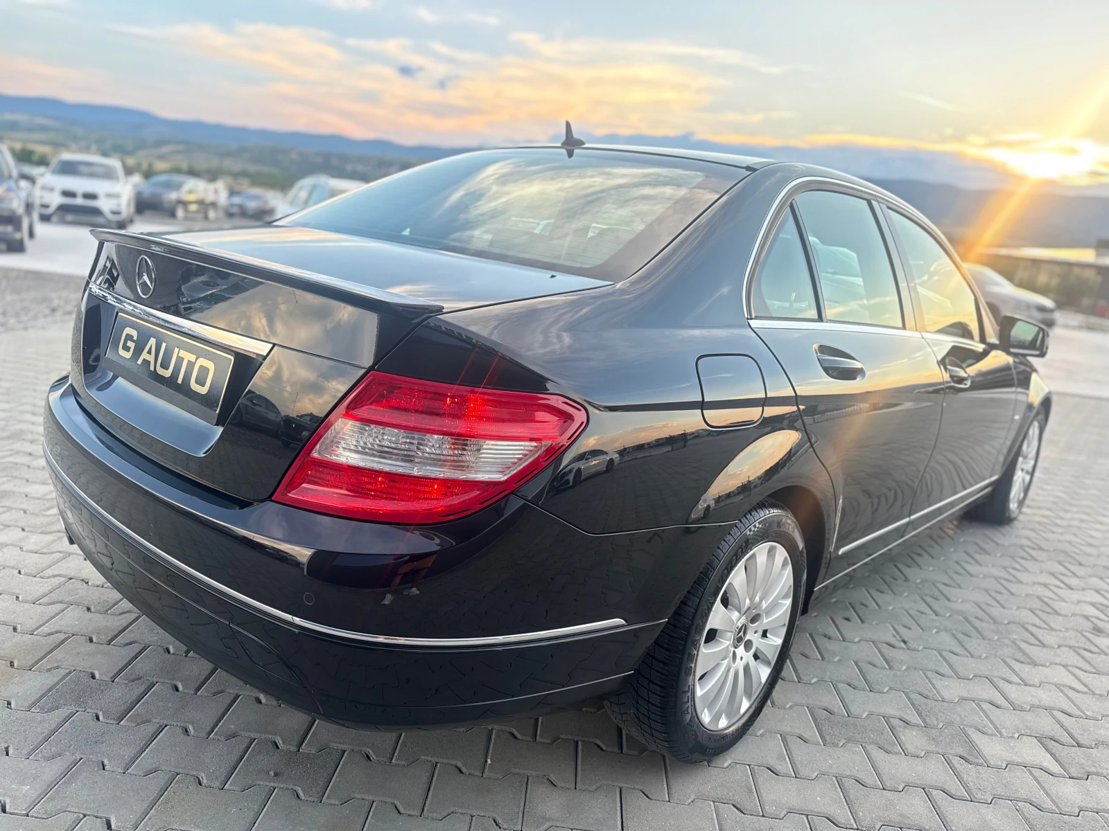 Mercedes-Benz C 180 Kompresor Собствен лизинг !!Обслужена, регистриран, снимка 5 - Автомобили и джипове - 54940601