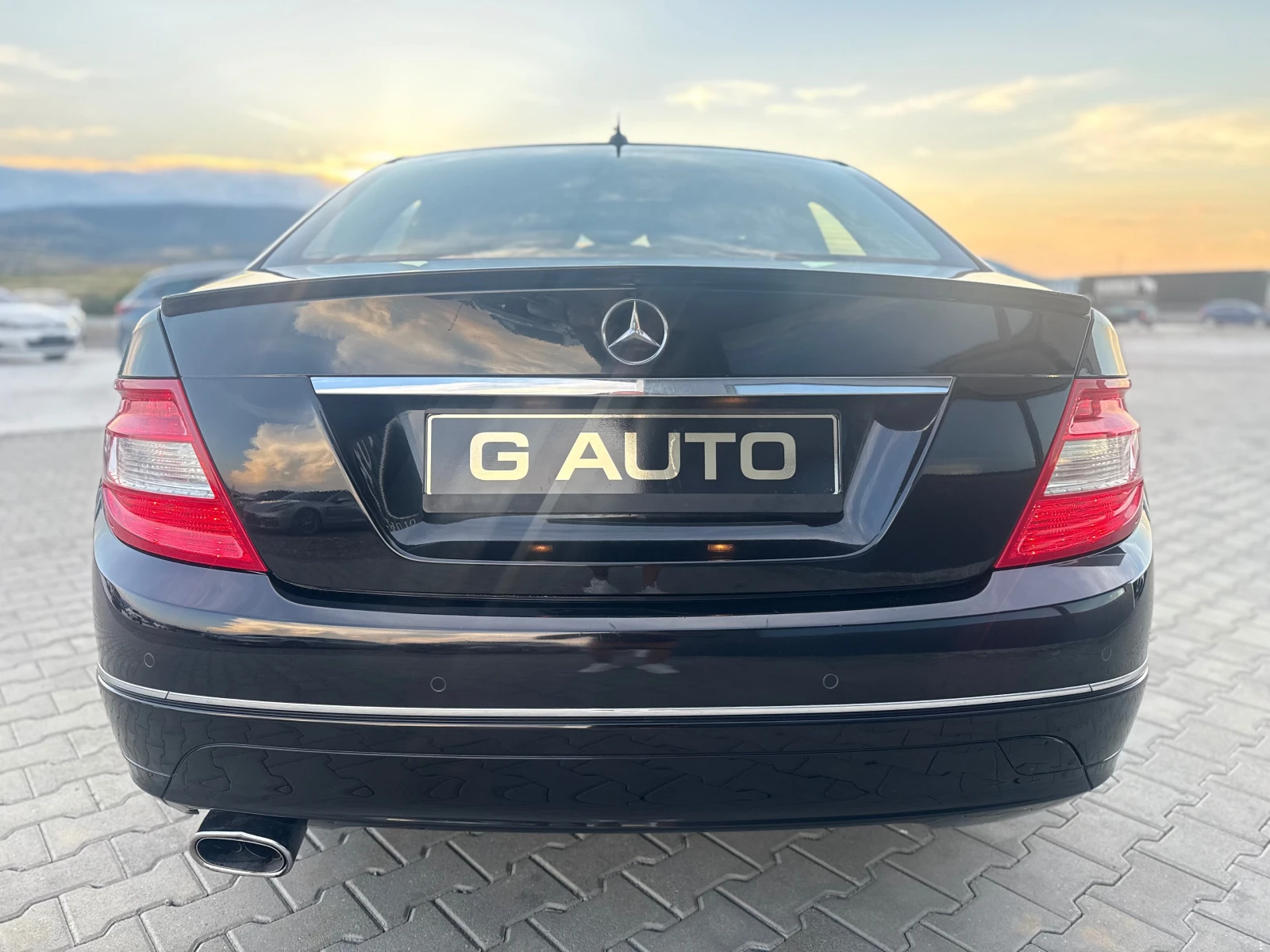 Mercedes-Benz C 180 Kompresor Собствен лизинг !!Обслужена, регистриран, снимка 6 - Автомобили и джипове - 54940601