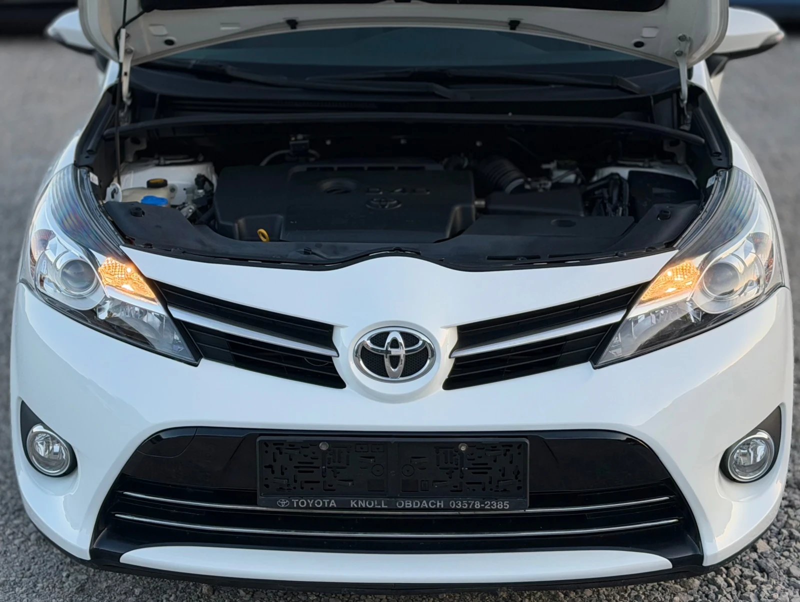Toyota Verso 2.0D-4D 126кс Панорама Камера Face-Lift, снимка 17 - Автомобили и джипове - 54976649