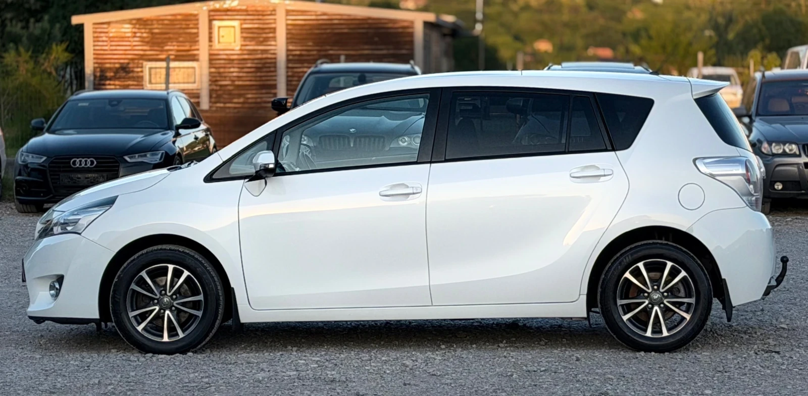 Toyota Verso 2.0D-4D 126кс Панорама Камера Face-Lift, снимка 7 - Автомобили и джипове - 54976649