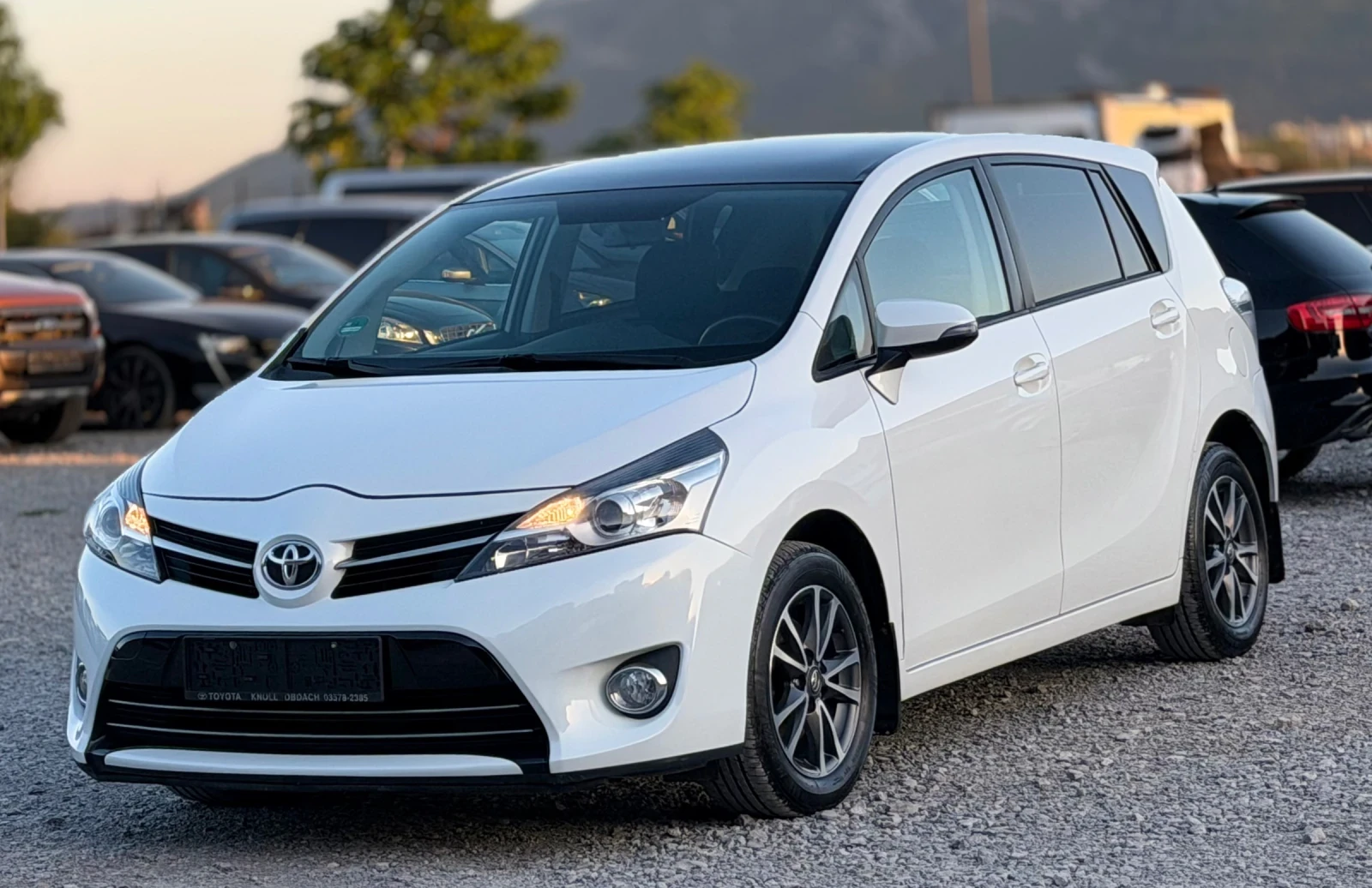 Toyota Verso 2.0D-4D 126кс Панорама Камера Face-Lift