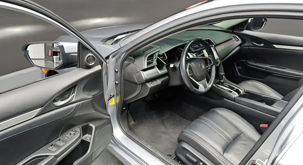 Honda Civic 2.0 Бензин, снимка 9 - Автомобили и джипове - 55141204
