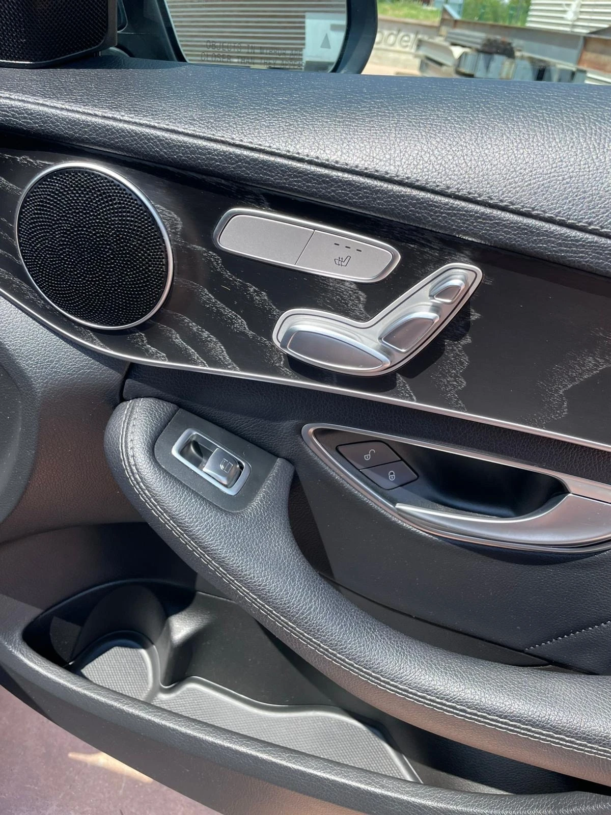 Mercedes-Benz C 300, снимка 9 - Автомобили и джипове - 55175498